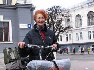 Наша знакомая 70-летняя велопутешественница из Твери Юлия Михайлюк не доехала до Чукотки 2771340
